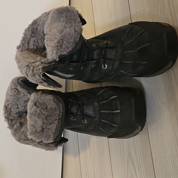 UGG Snow Boots Waterproof Womens Size 10 (Adirondack III) Black And Gray - Picture 3 of 9